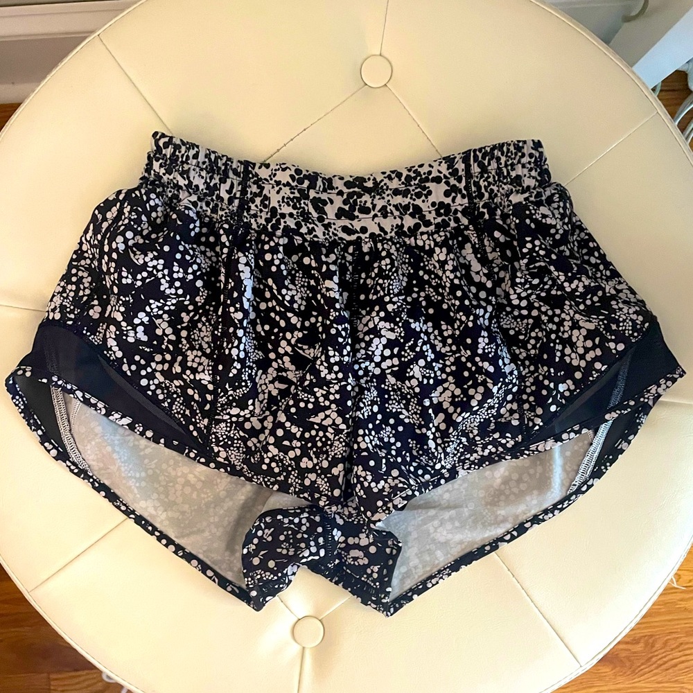 Lululemon hotty hot shorts